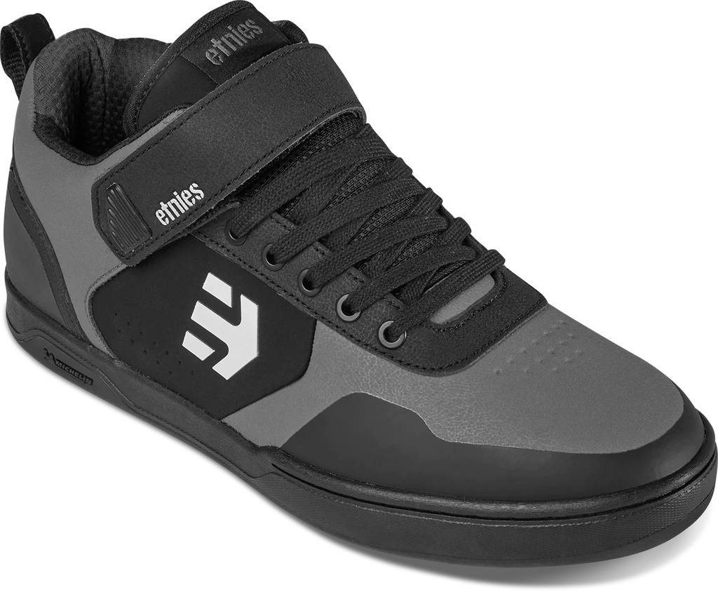 Soulier etnies 2025